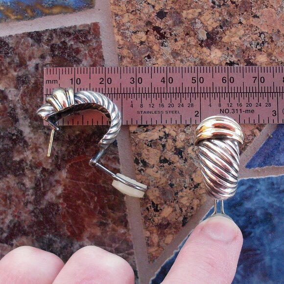 Rare & Retired David Yurman Waverly Cable Shrimp Earrings - 14K/925  Omega Backs - Picture 9 of 9